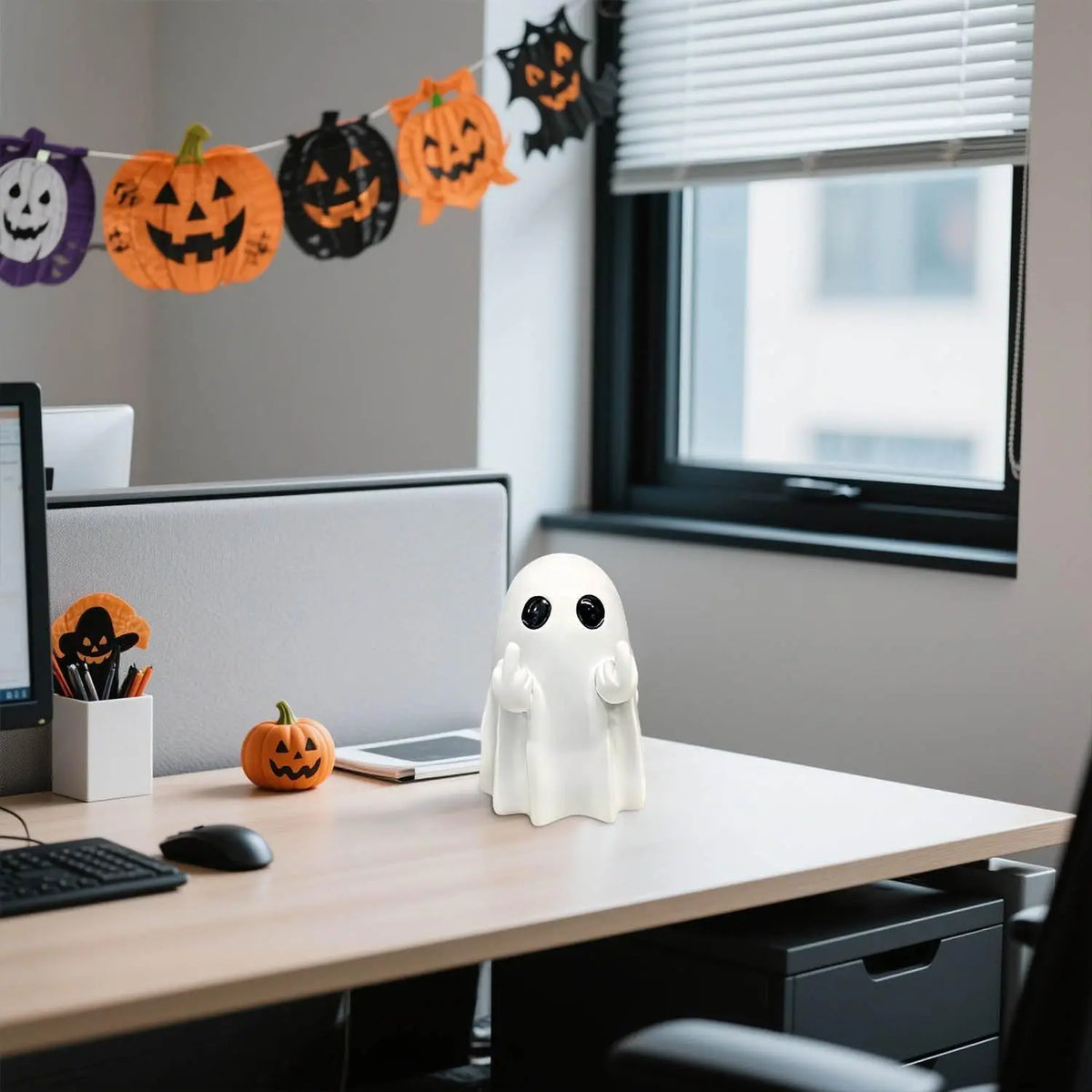 Spooky Halloween Ghost Figurine Resin Statue For Festive Decor