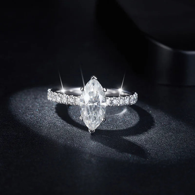 New 925 Sterling Silver 5CT Moissanite Horse Eye Ring Set for Women, Fashionable and Shiny Matching Rings, Wedding Gifts, Banquet Ring Accessories, Valentine's Day Gifts, Birthday Accessories, the Best Gift for Good Friends