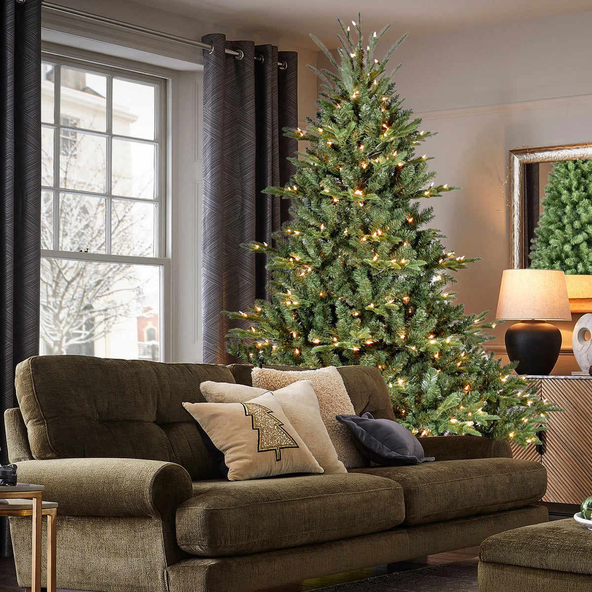 Pre-Lit Hinged Full Artificial Christmas Tree UL Certified Lights